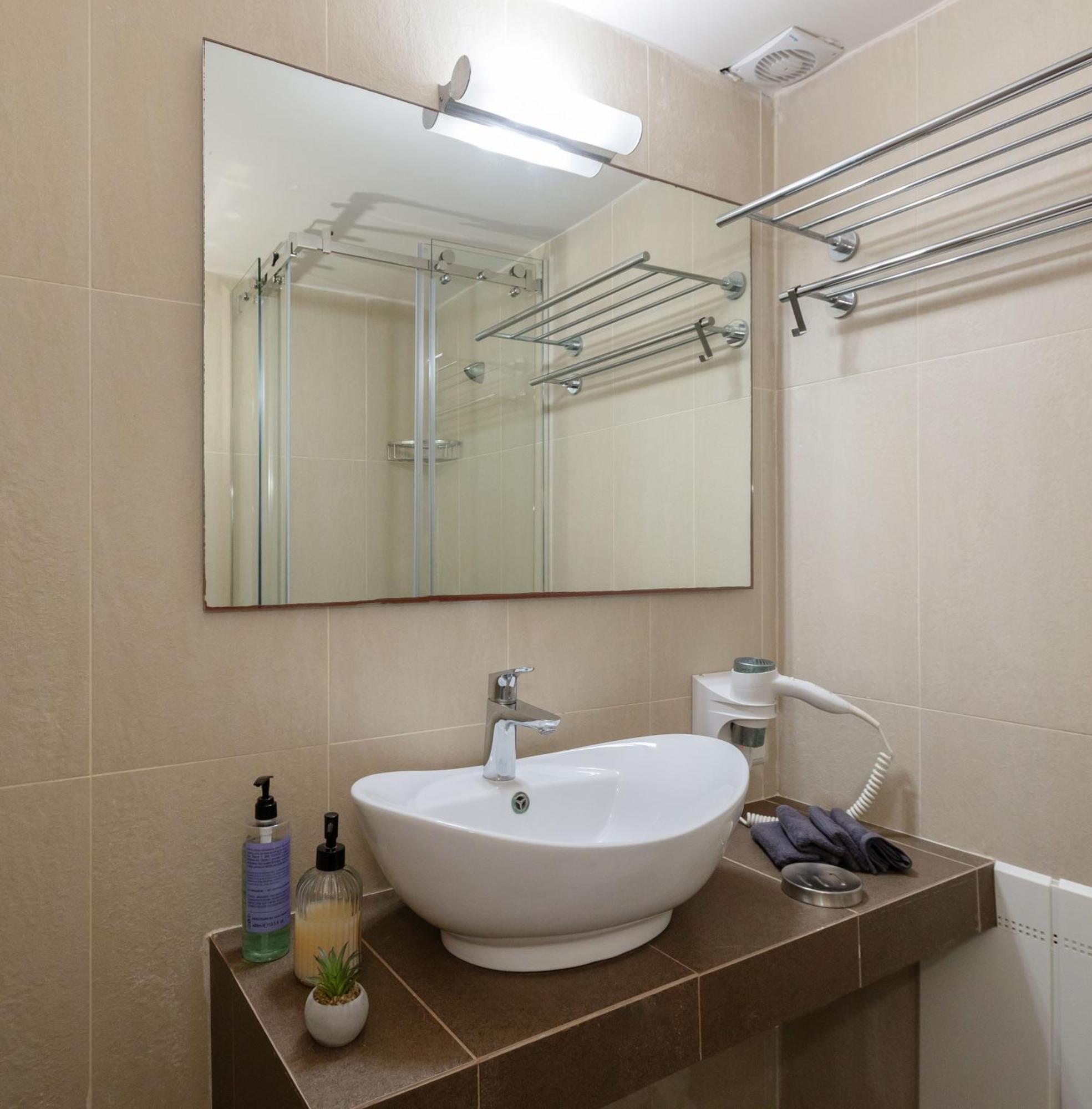 Oinoni's - Achilles Apartment