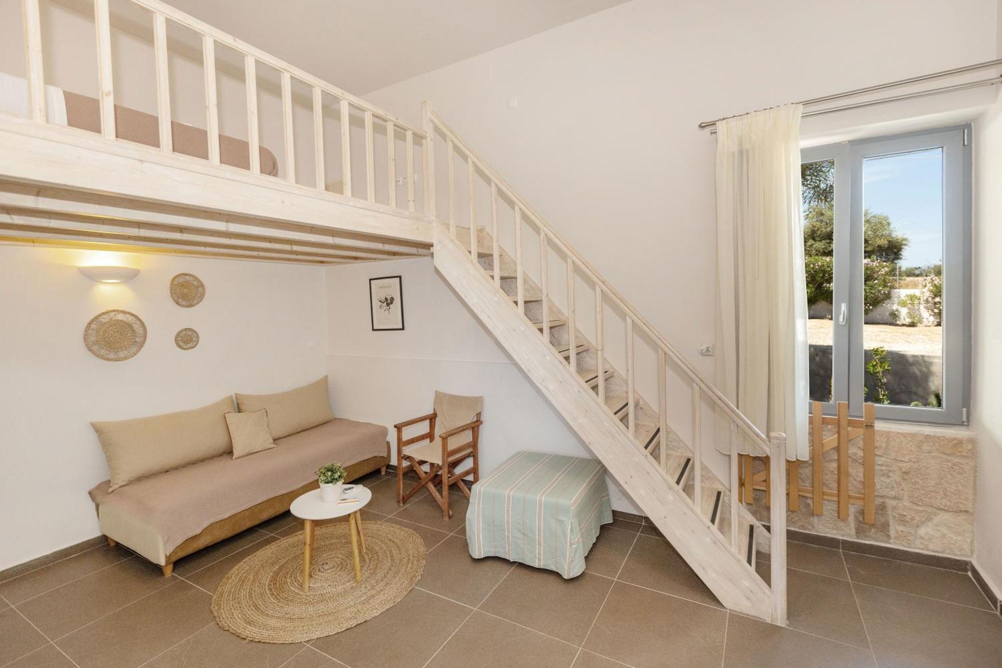 Oinoni's - Alexandros Apartment *