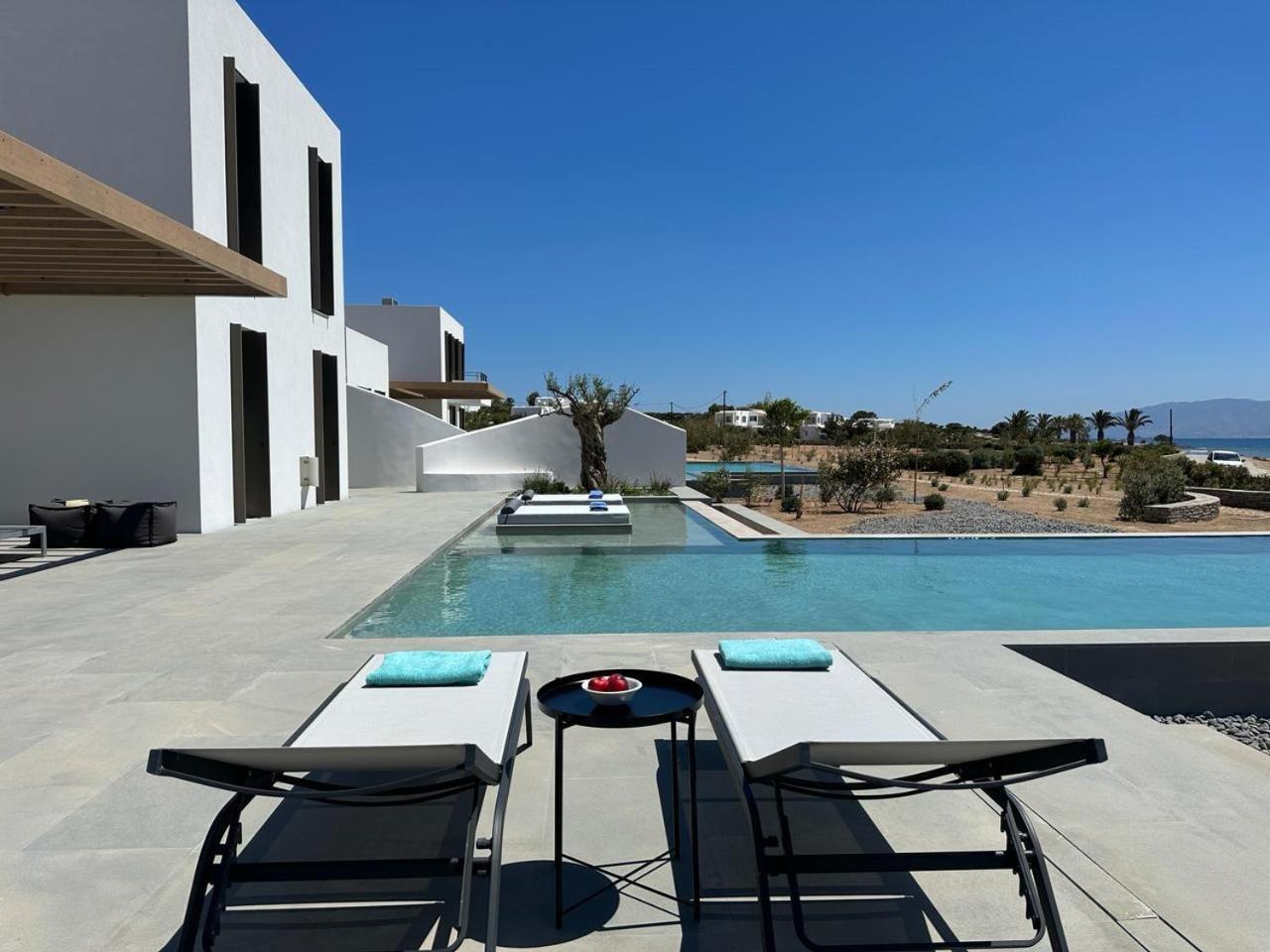 Big Blue Villa *