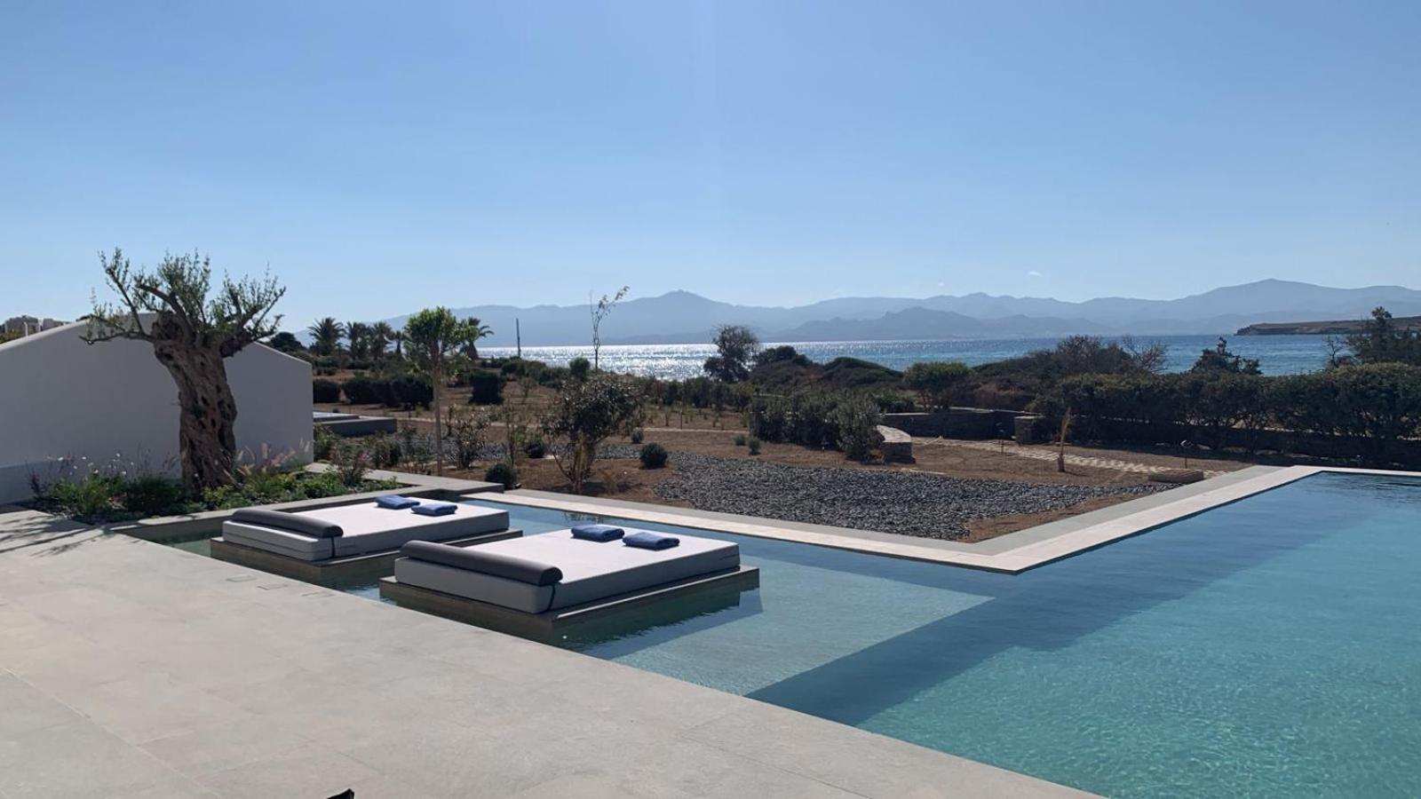 Big Blue Santa Maria (Paros)