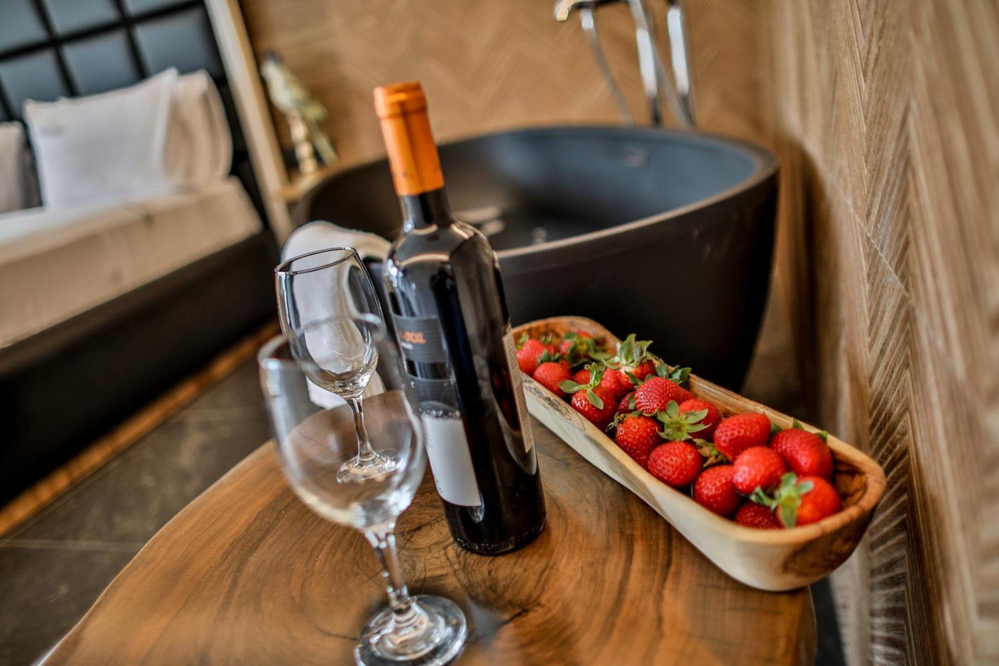 Walk Luxury Aparthotel
