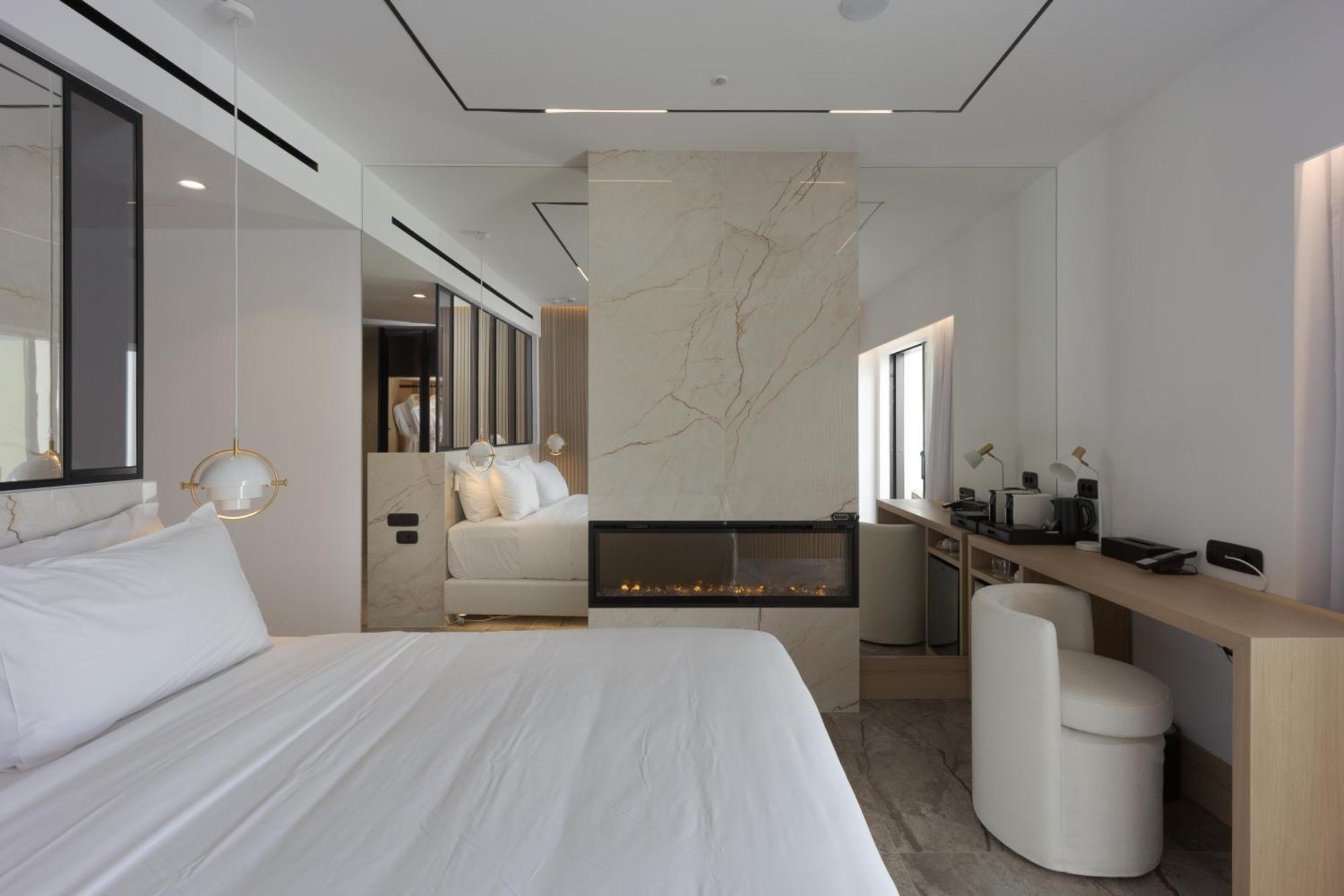 Hotel Ethereal White & Heraklion (Crete)