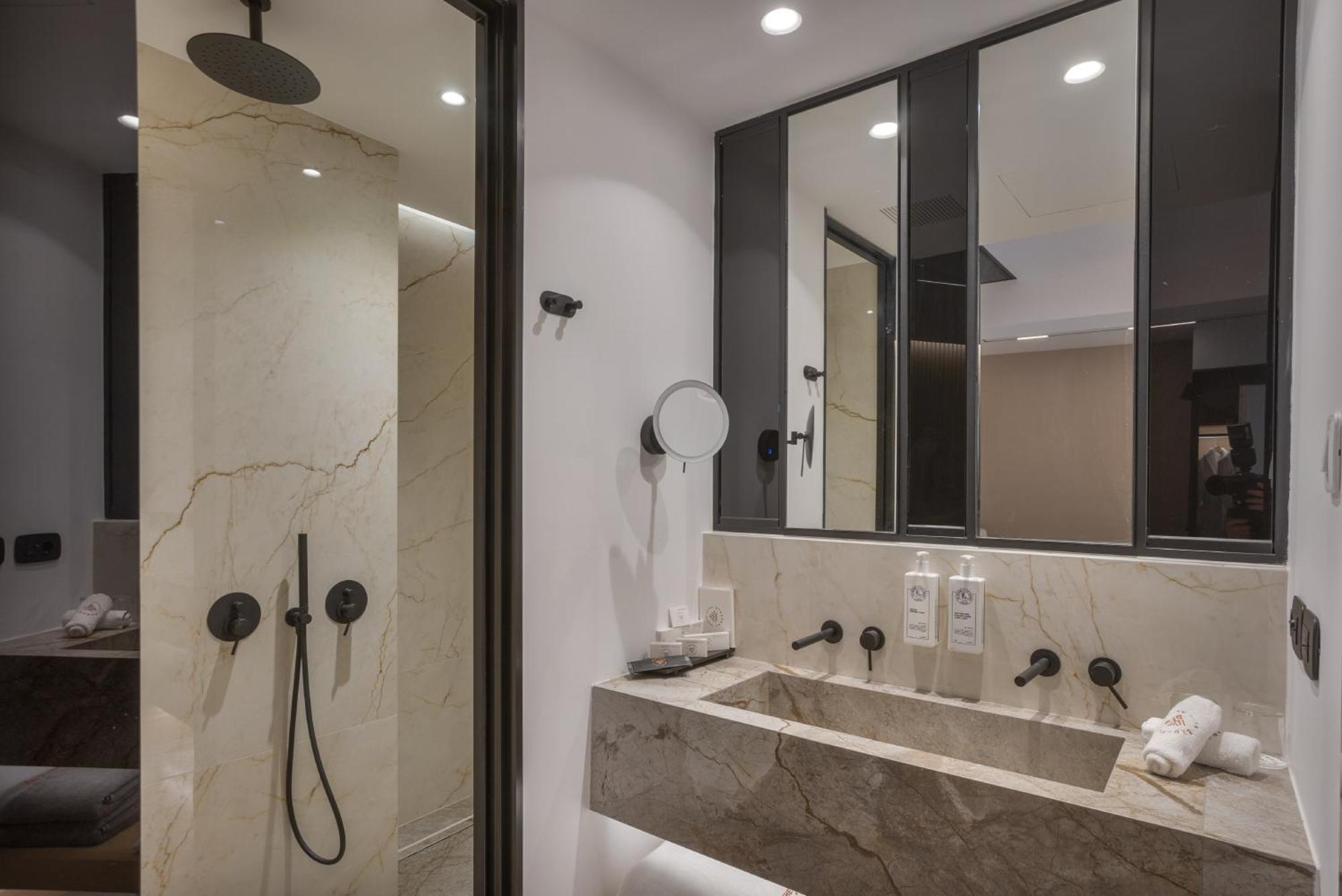 Ethereal White & 5* Heraklion (Crete)