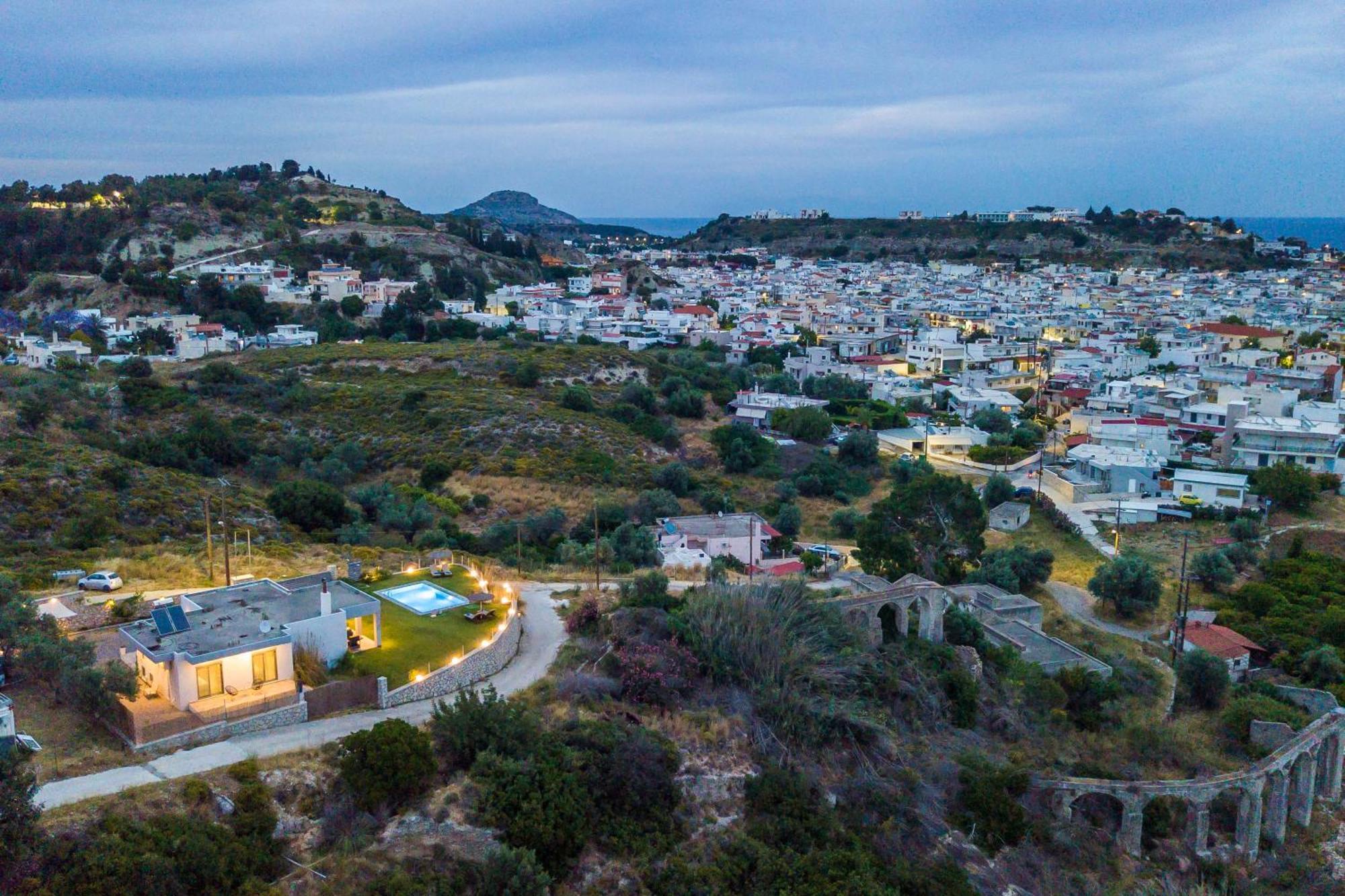 Villa High View