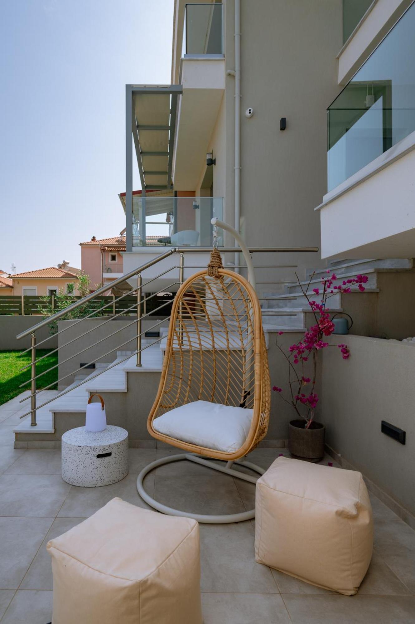 Arodo Aparthotel Nea Iraklitsa
