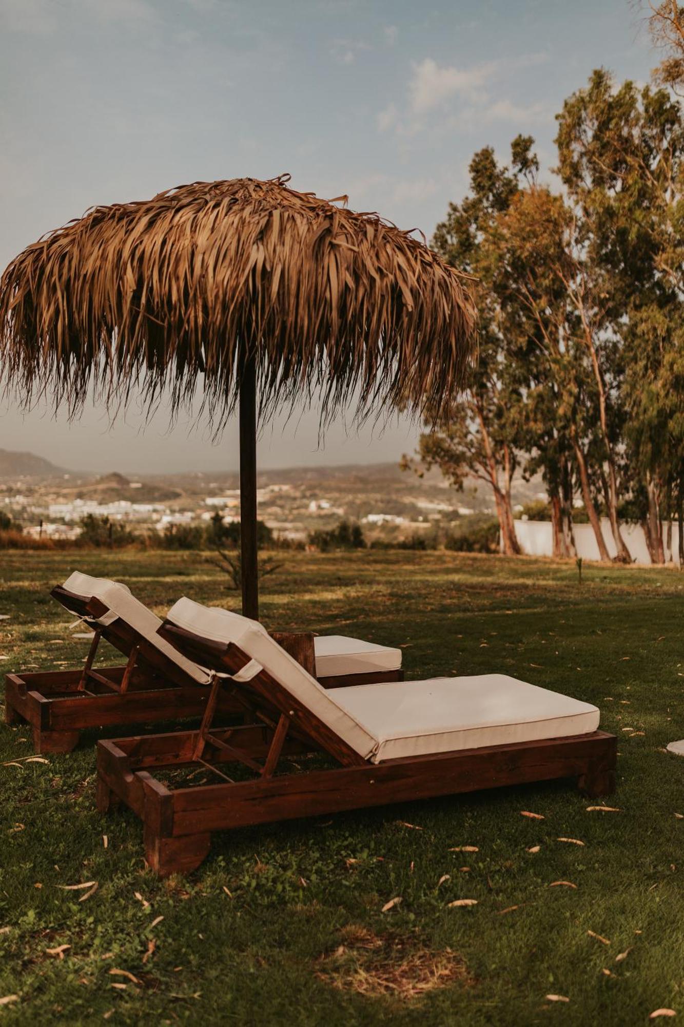 Villa Maya Pool & Mountain View