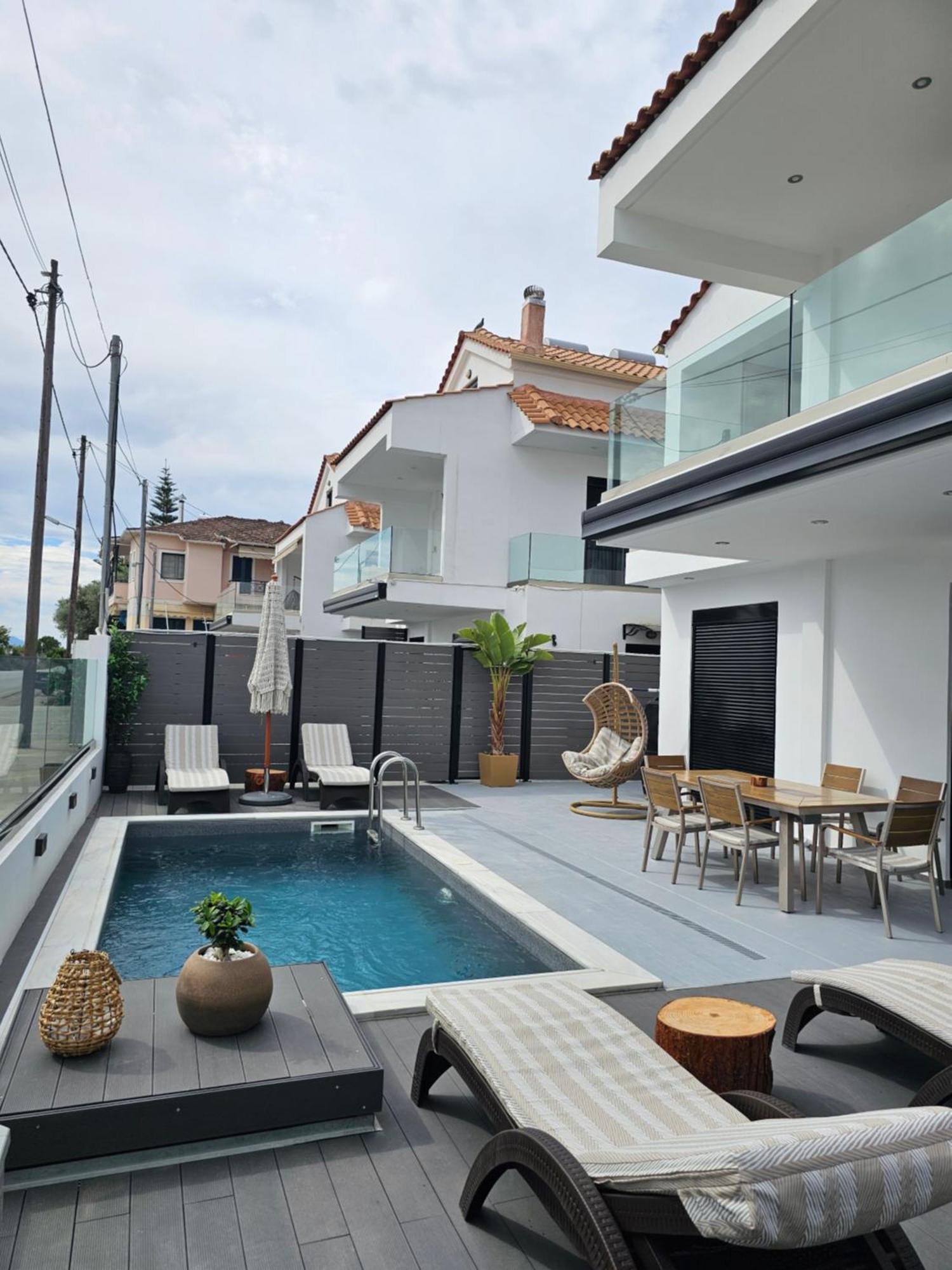 Dimitra's Paradise Villa *