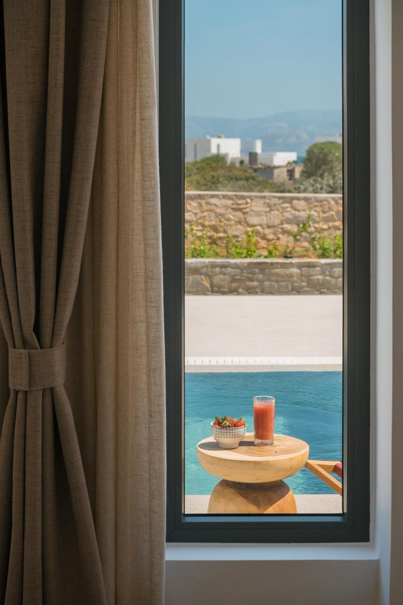Noble Pearl Paros Santa Maria (Paros)