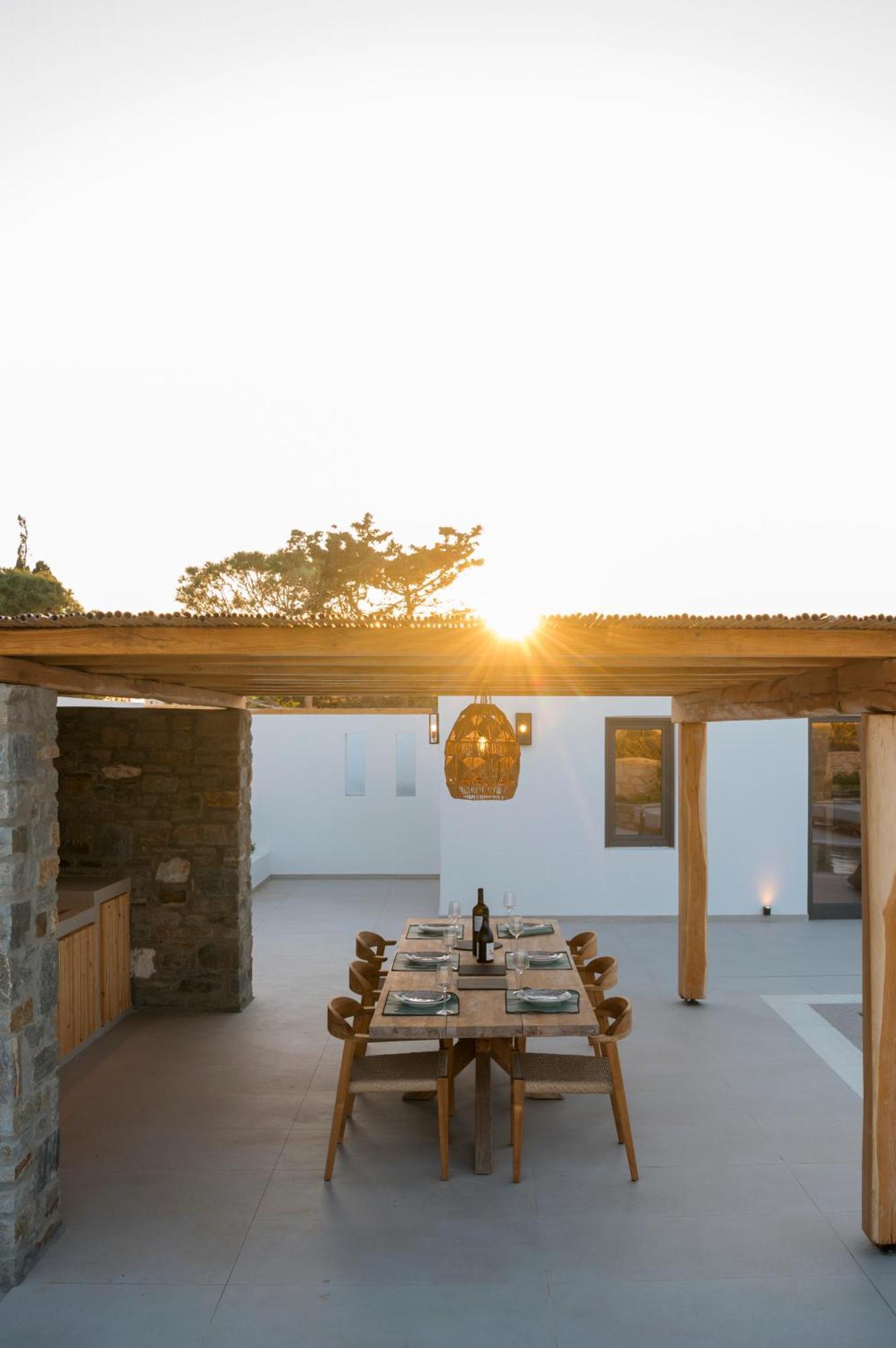 Noble Pearl Paros Santa Maria (Paros)