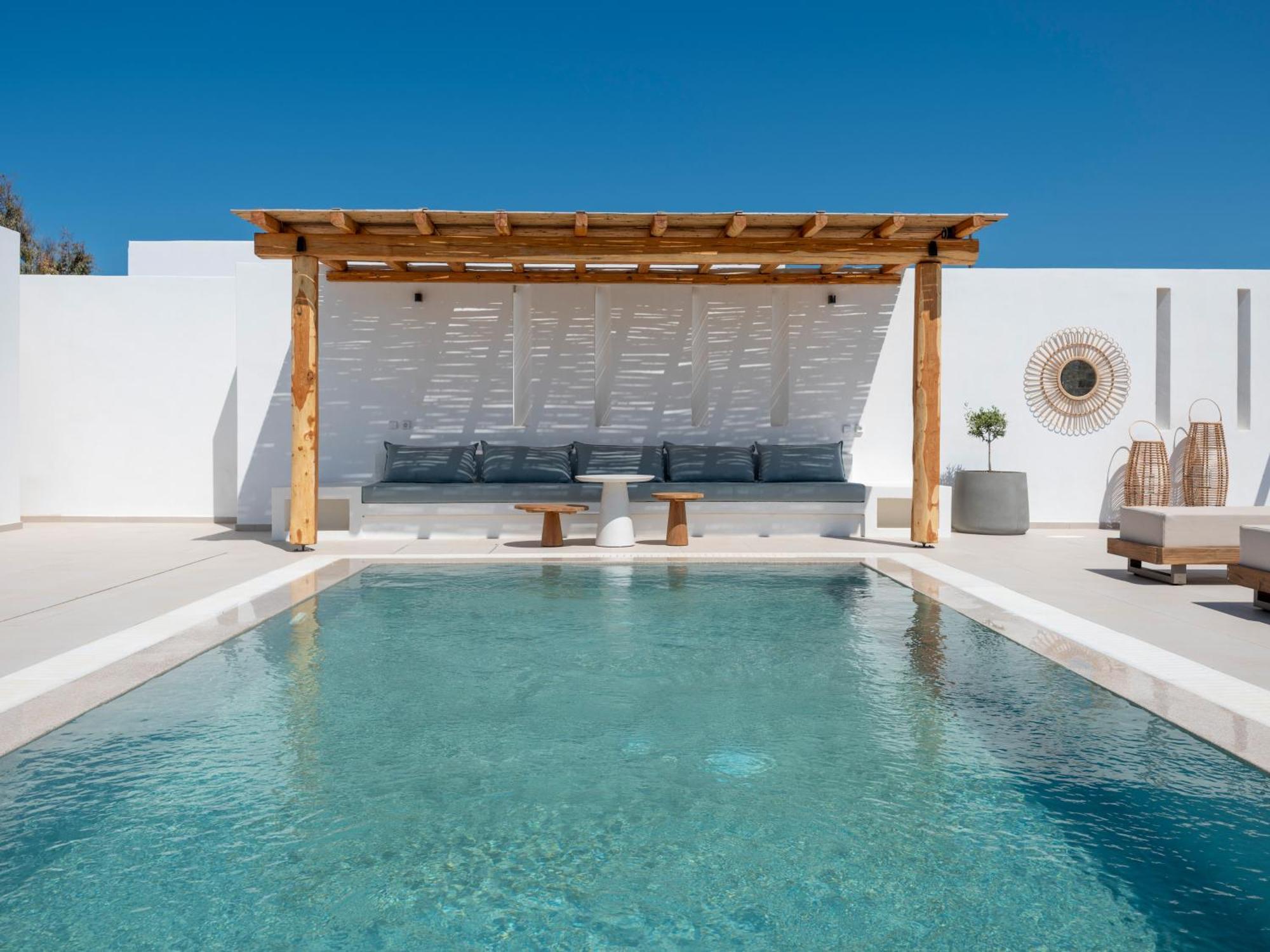 Noble Pearl Paros