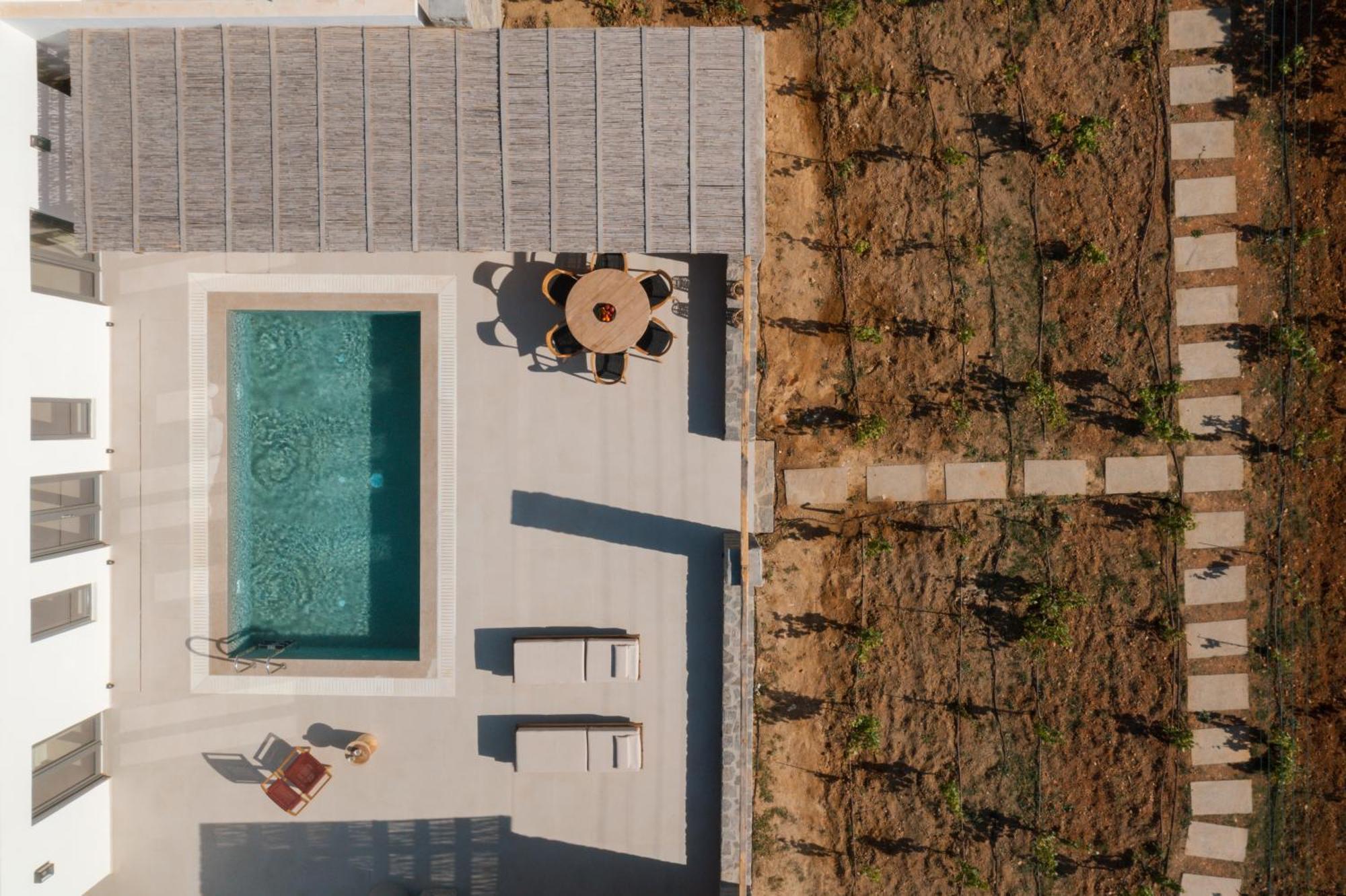 Noble Pearl Paros *