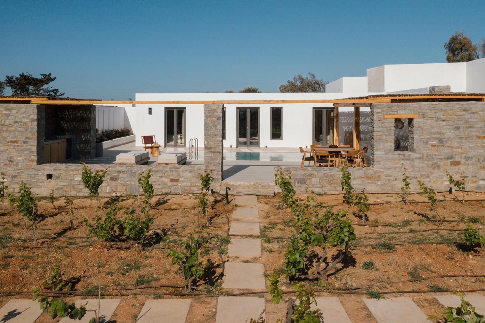 Noble Pearl Paros Santa Maria (Paros)