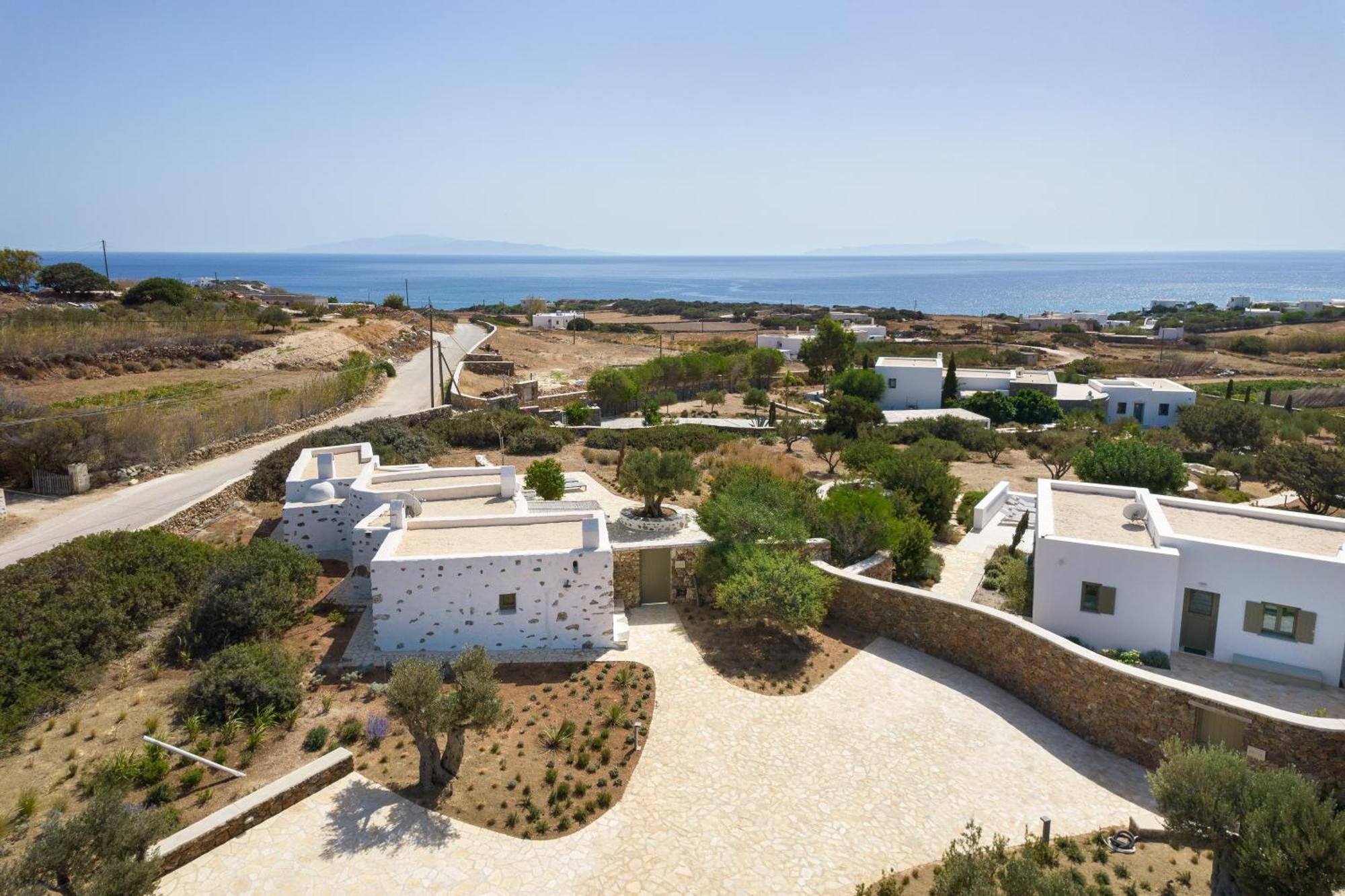 Eleonas Estate - With Partially Private Pools & Professional Tennis Court Parikia (Paros)