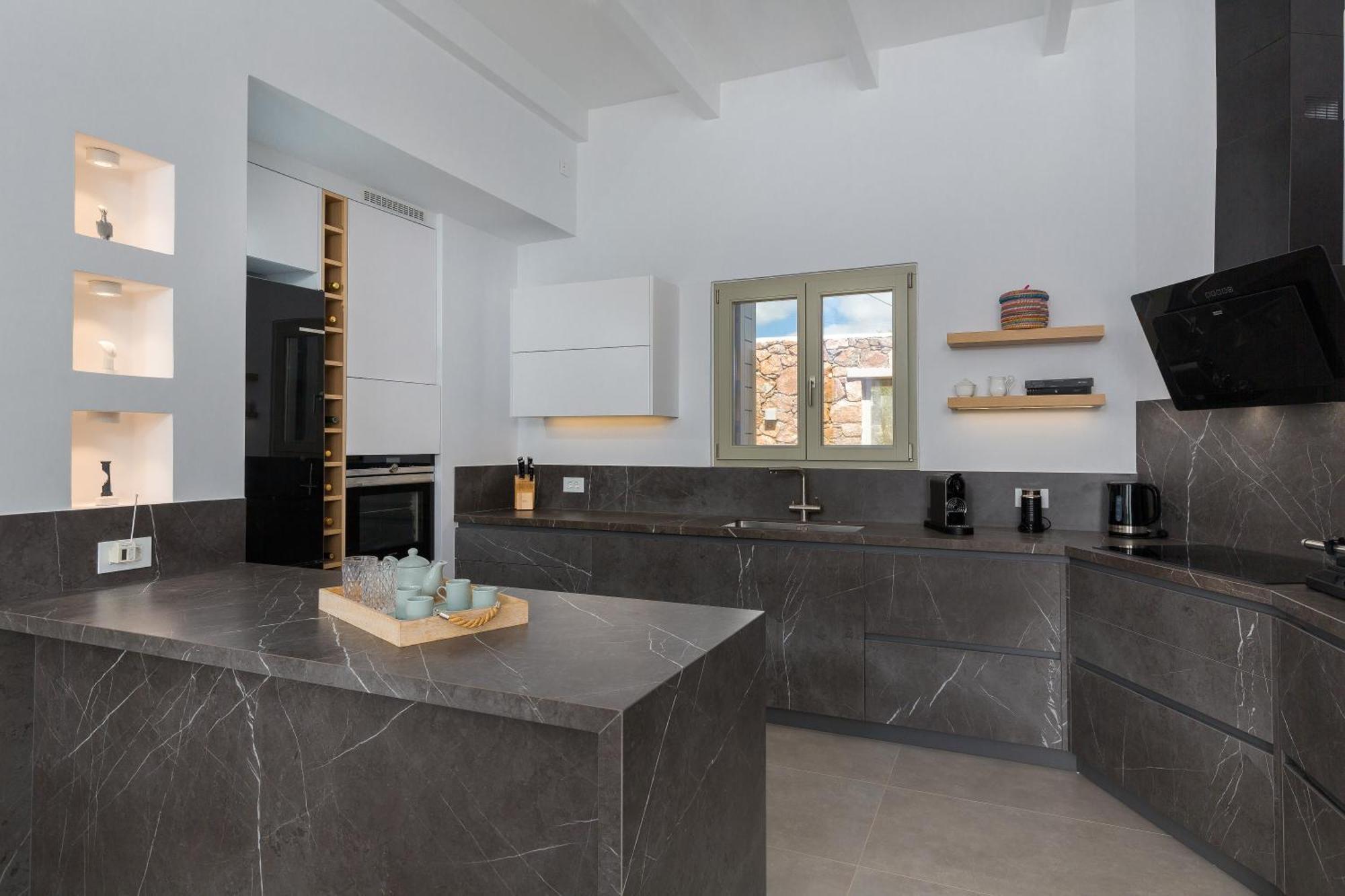 Eleonas Estate - With Partially Private Pools & Professional Tennis Court * Parikia (Paros)