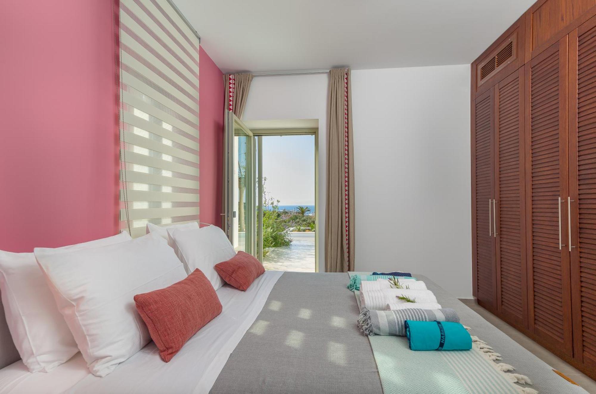 Villa Eleonas Estate - With Partially Private Pools & Professional Tennis Court *