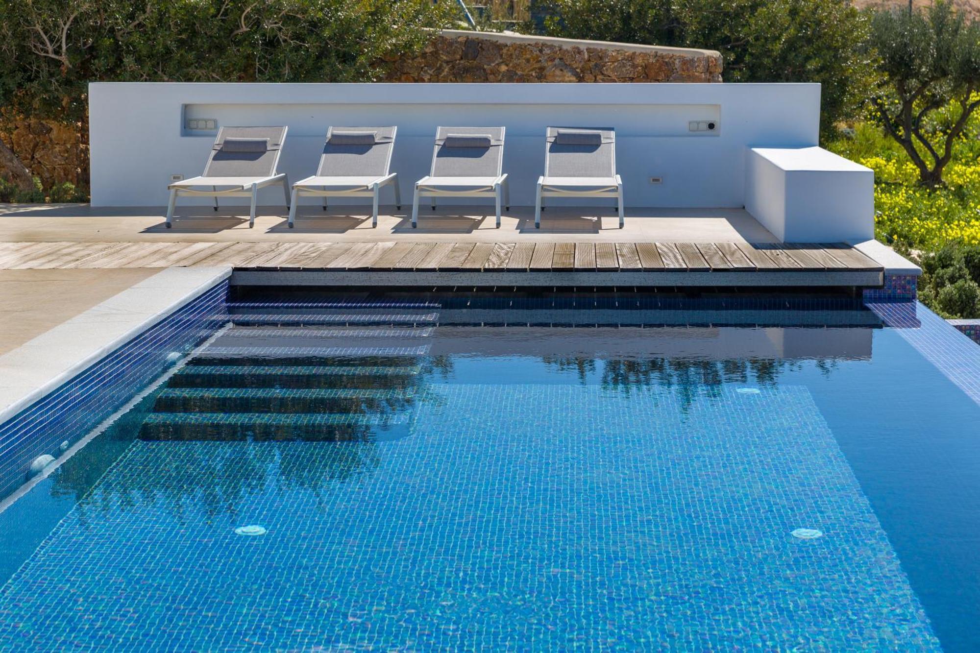 Eleonas Estate - With Partially Private Pools & Professional Tennis Court * Parikia (Paros)