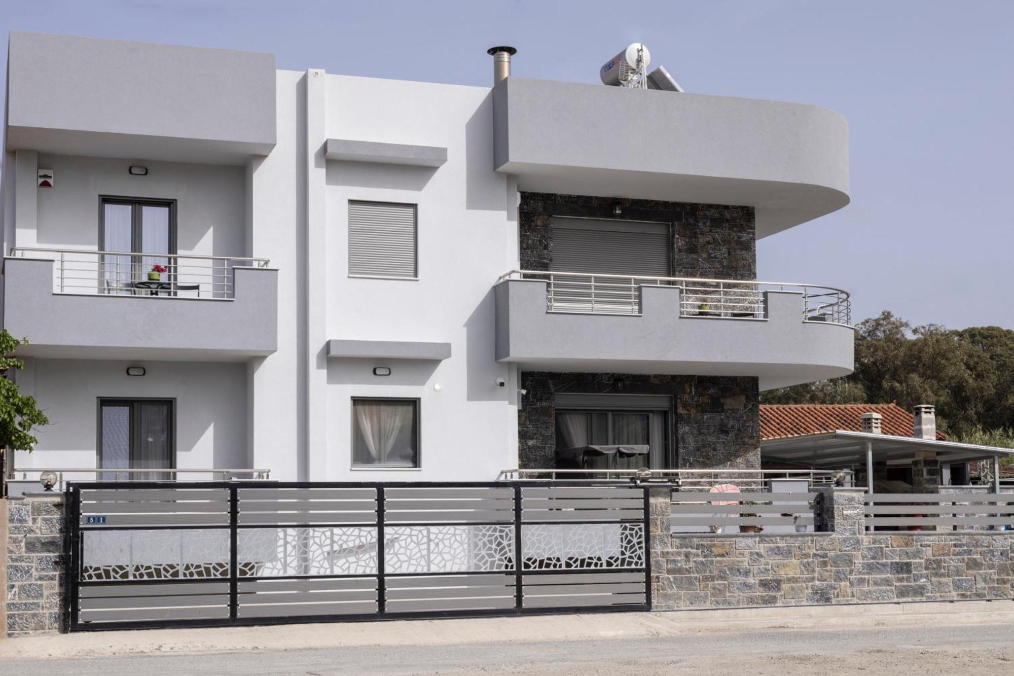 The Skyline Escape Apartment