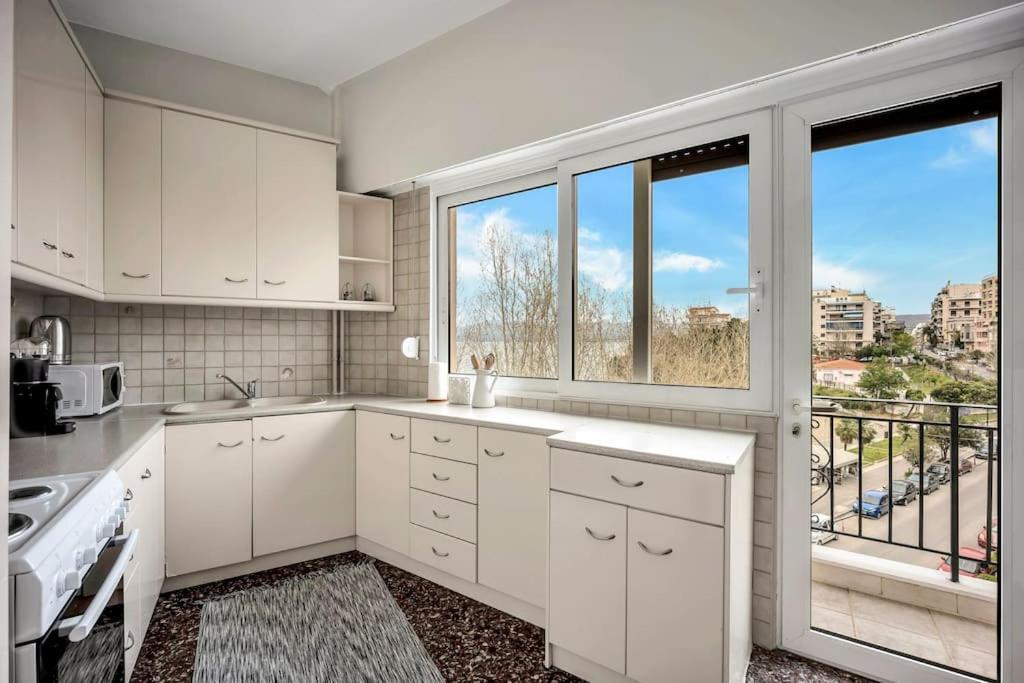 Bright With Splendid Sea View! Apartment Chalkida