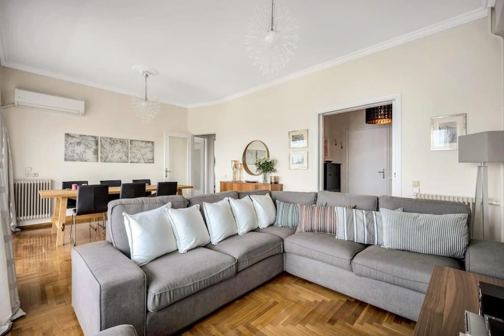 Apartment Bright With Splendid Sea View!