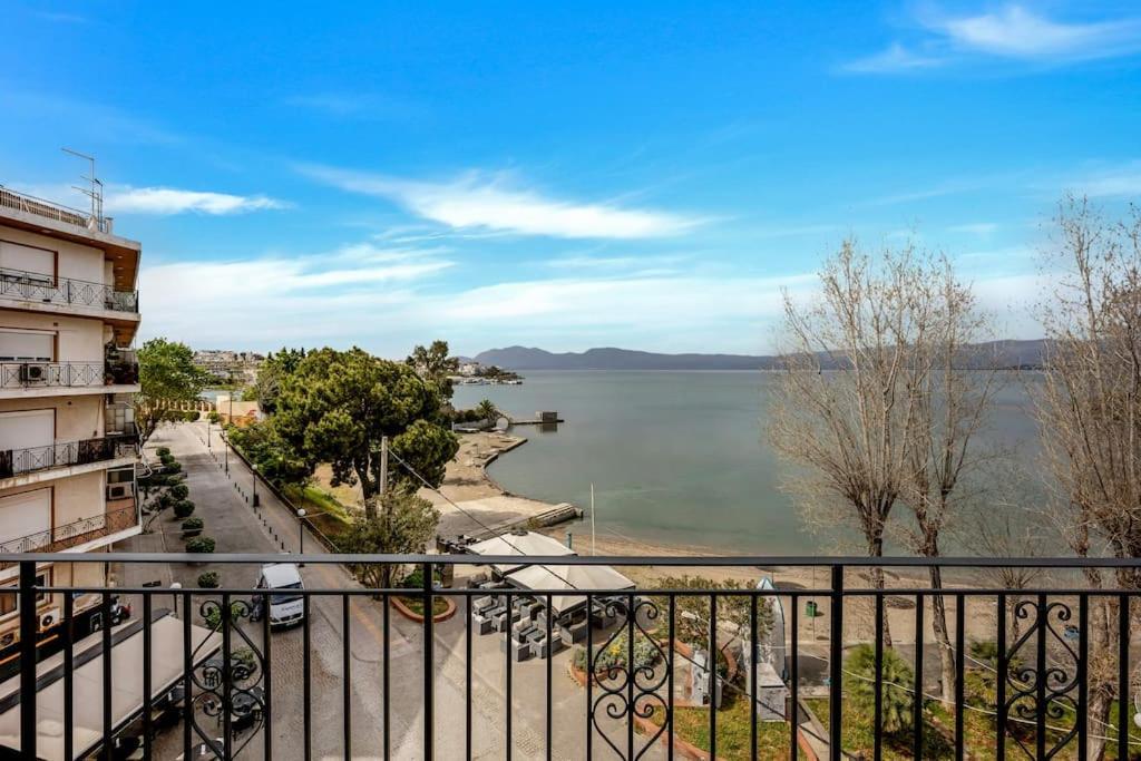 Apartment Bright With Splendid Sea View! Chalkida