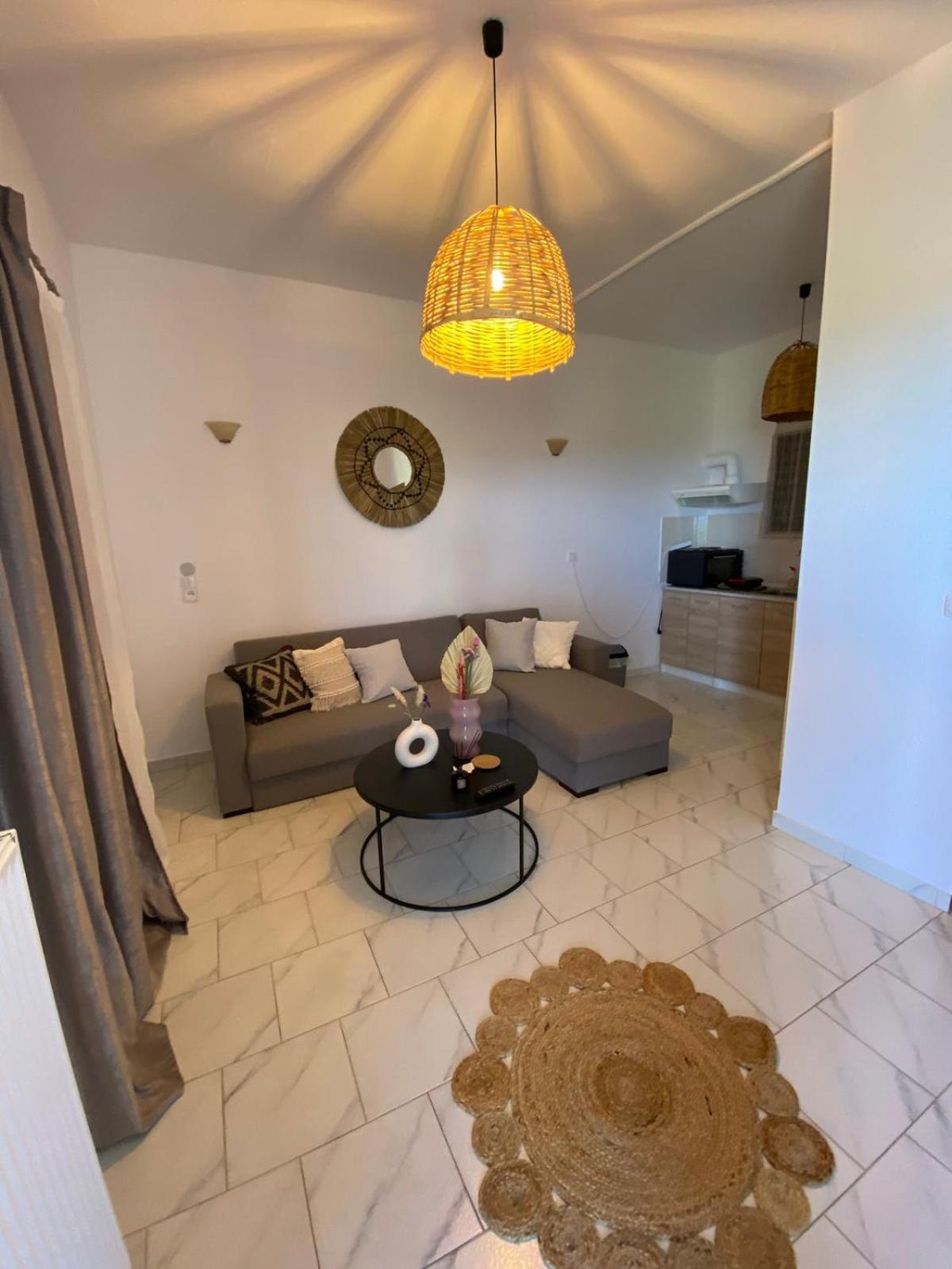 Karras Village Apartment Plataria