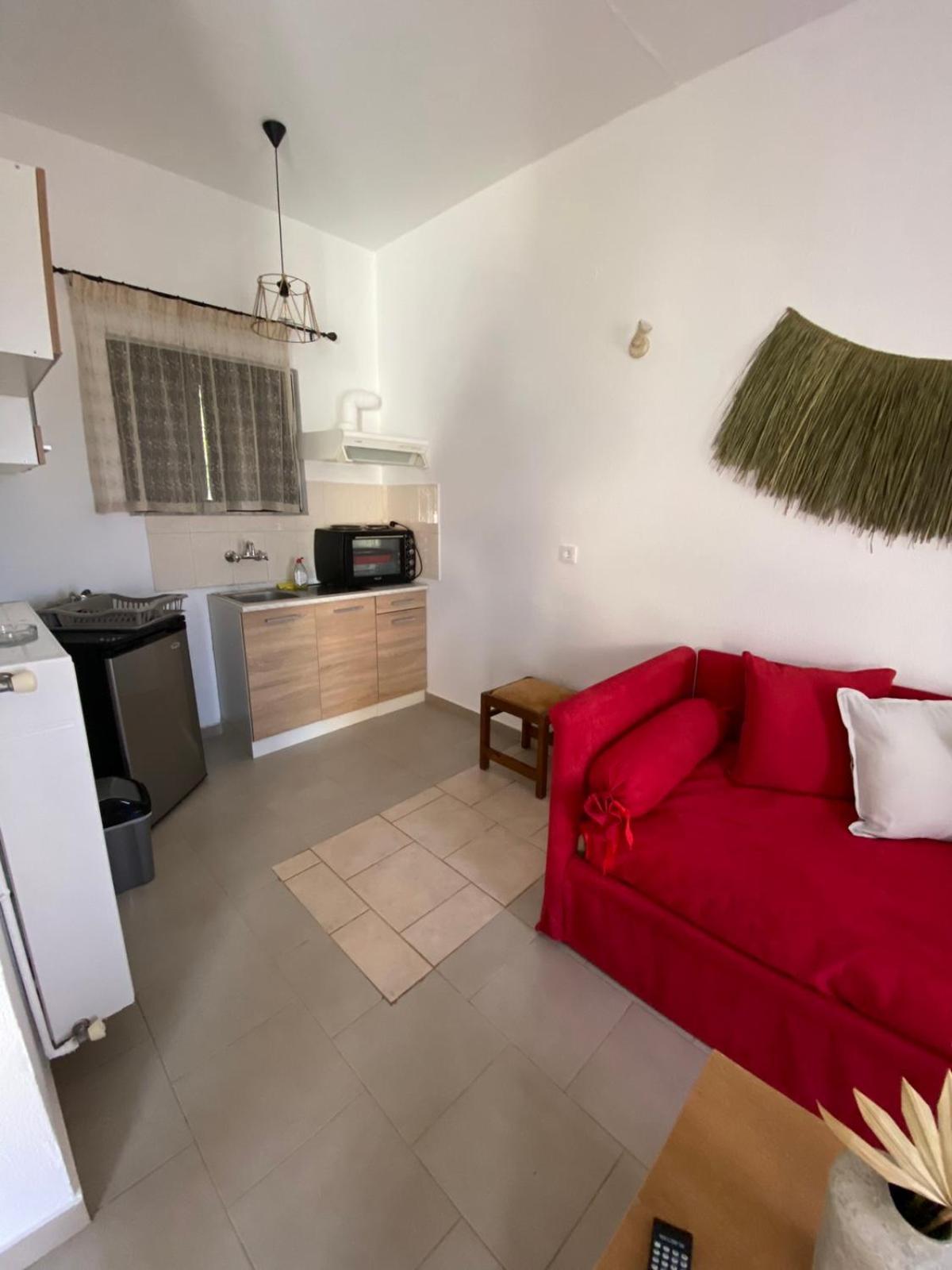Karras Village Apartment Plataria