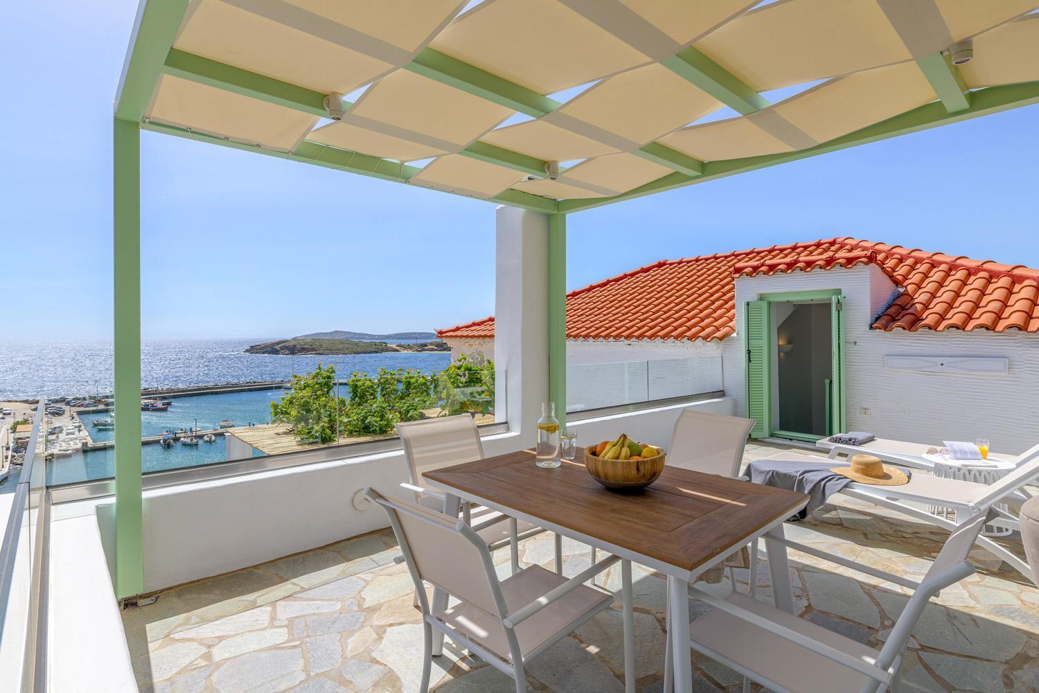 Demilia Luxury * Batsi (Andros)