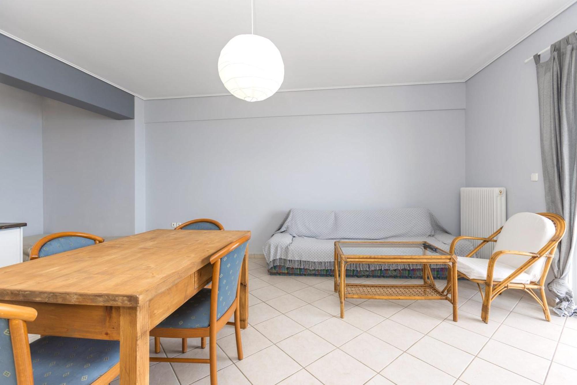 Beachfront Cozy House - Kiatos' Seaview Retreat