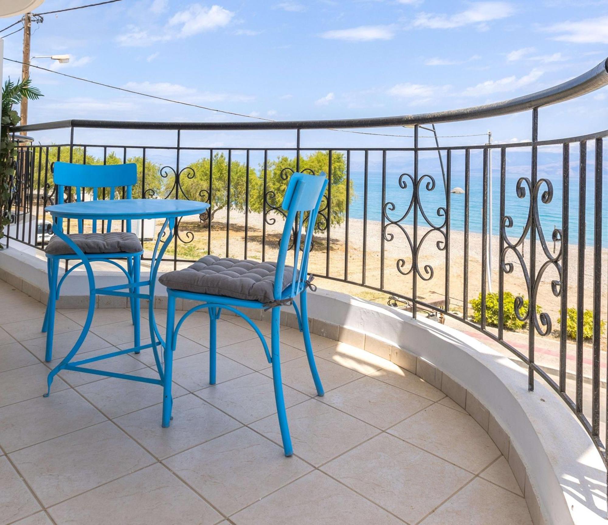 Beachfront Cozy House - Kiatos' Seaview Retreat Kiaton