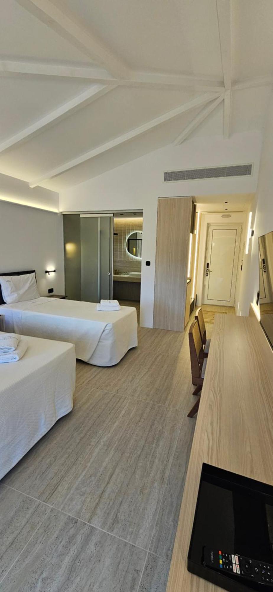 Olympic Village & 4*