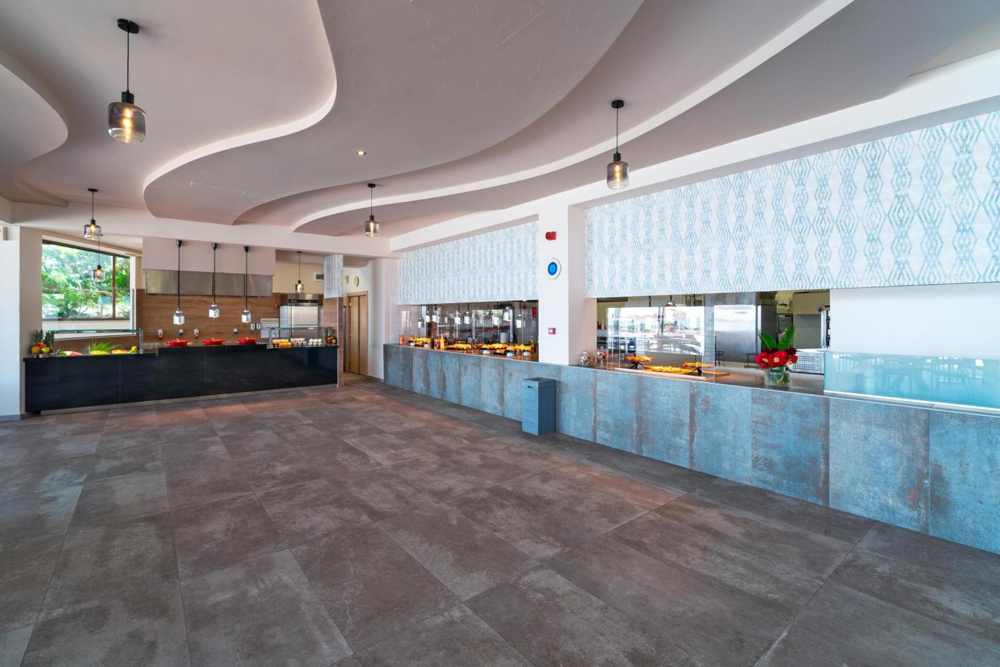 Kresten Royal Euphoria Kallithea (Rhodes)