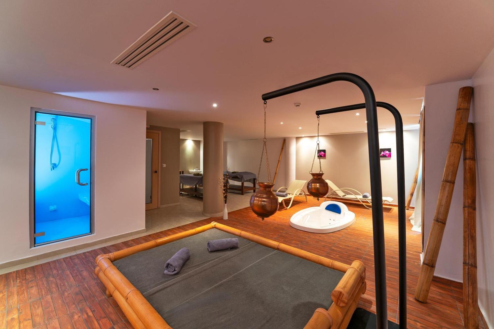Kresten Royal Euphoria Kallithea (Rhodes)
