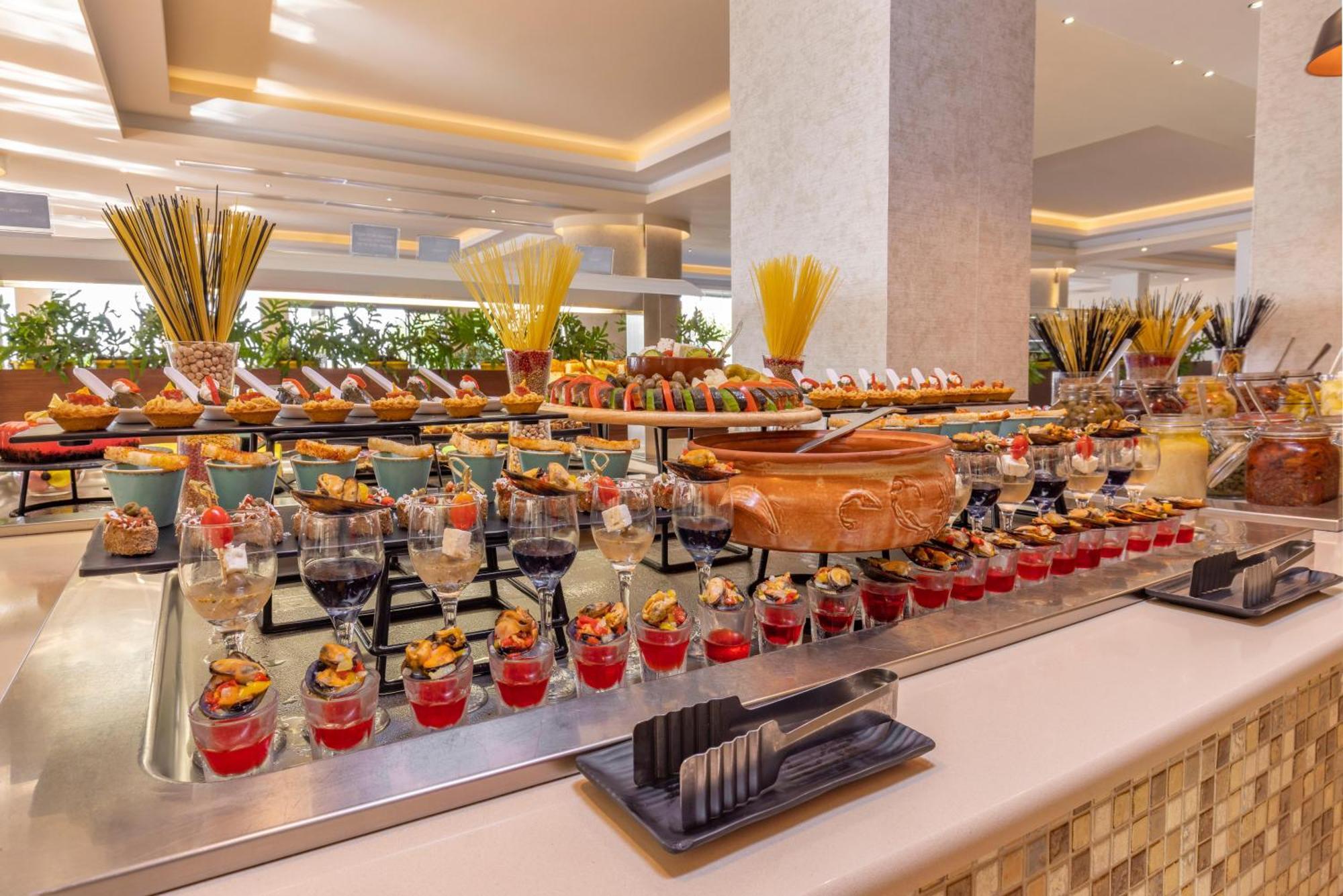 Resort Kresten Royal Euphoria