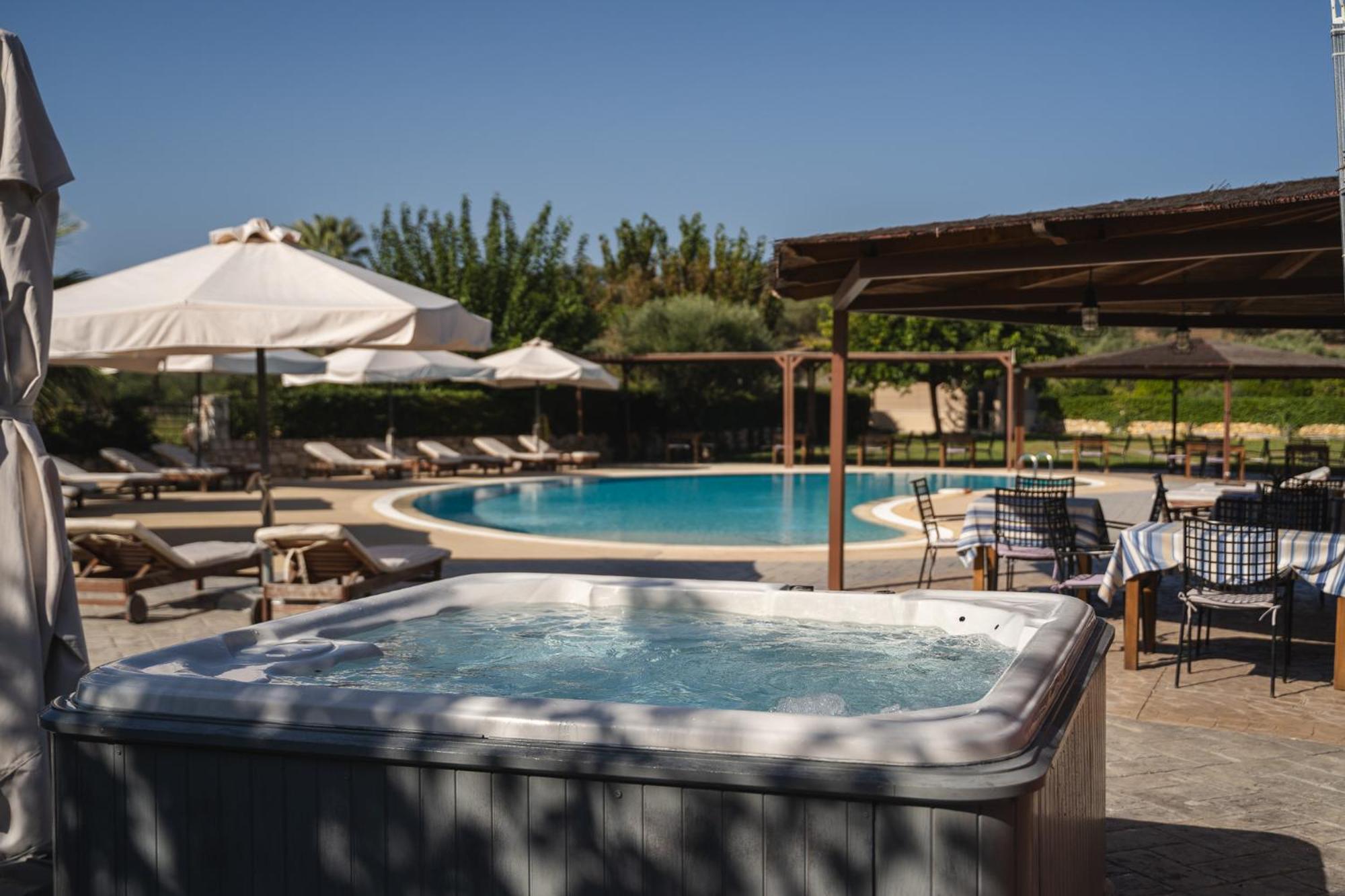Aparthotel Tsokas 4*