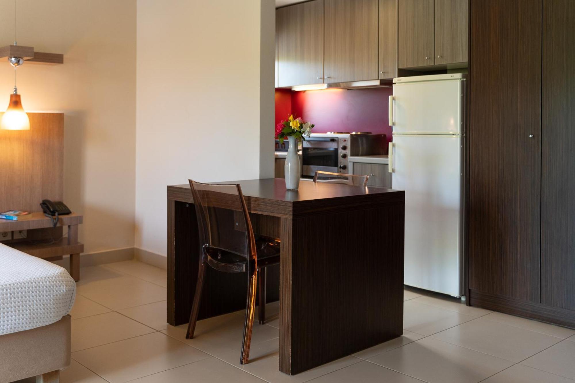 Tsokas Aparthotel 4*