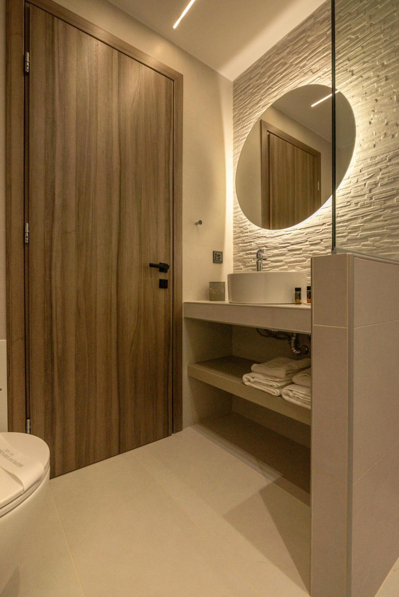 Litinakis Studios * Agia Marina (Crete)