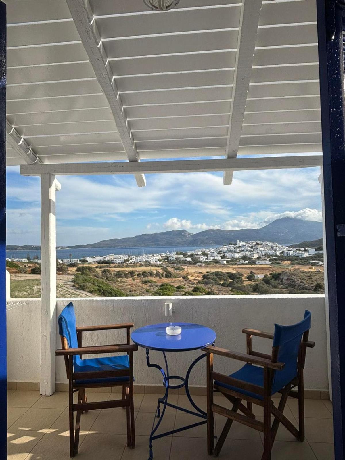 Kapetan Giannis 2* Adamantas (Milos)