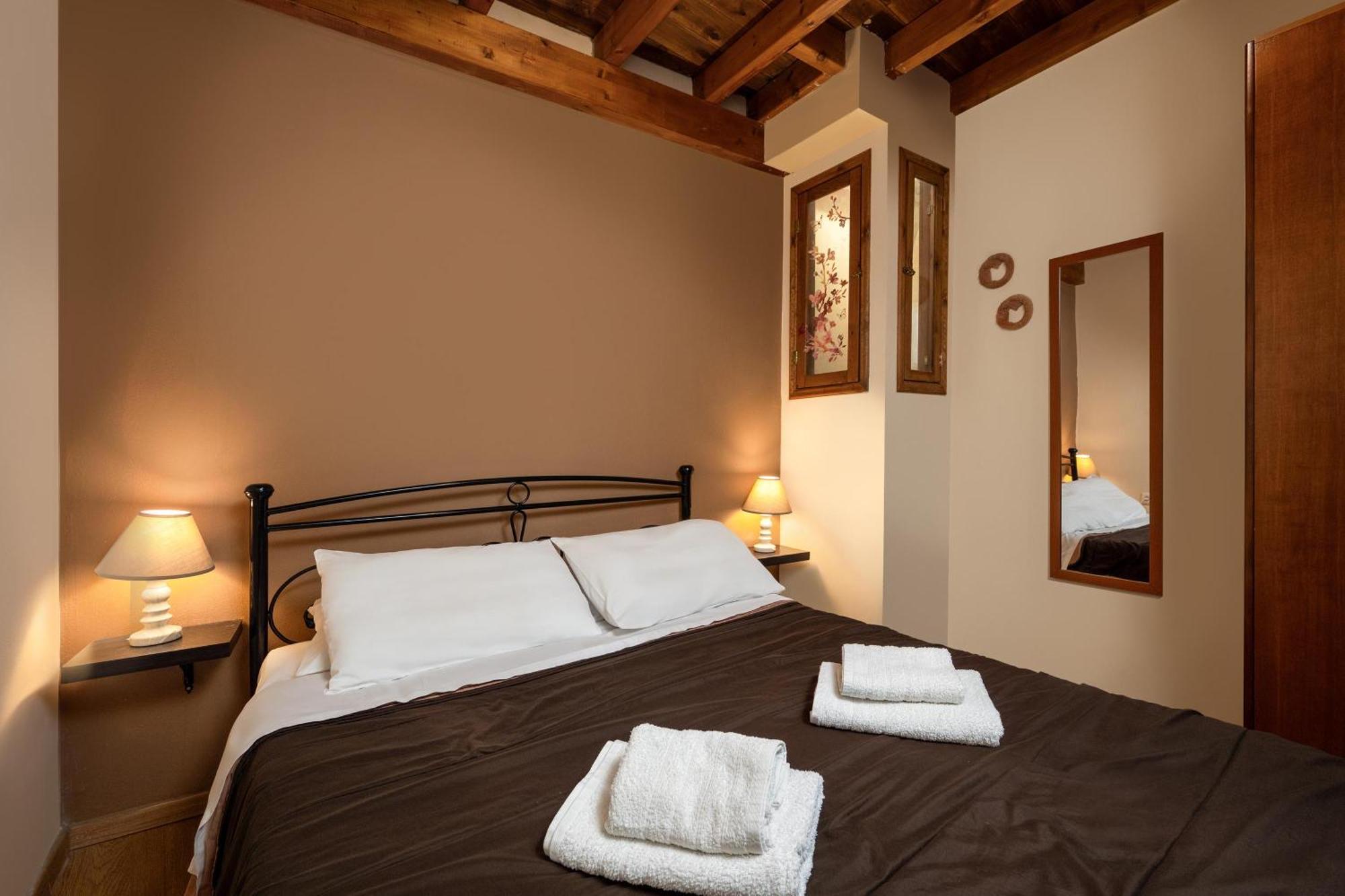 3 Charites Old Town Apartment *