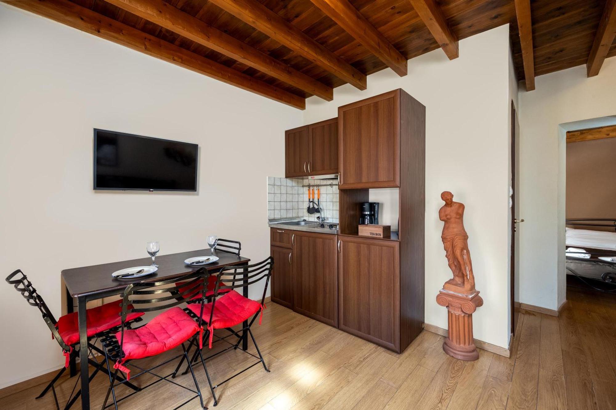 Apartment 3 Charites Old Town