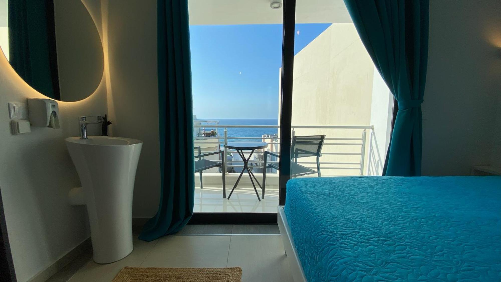 Aparthotel Hills 3*
