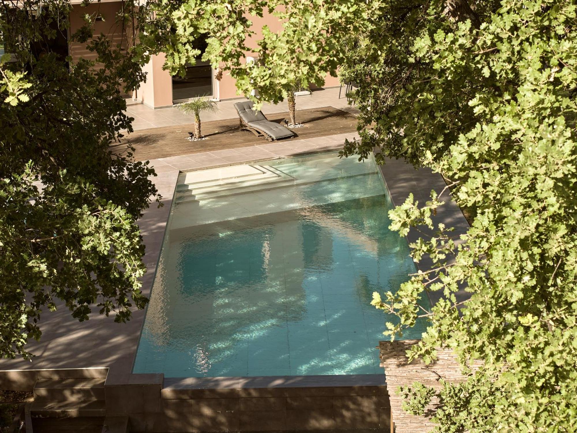 Fuerte Chania - Including Two 7-seater Vans, Airport Shuttle, Breakfast Alikianos