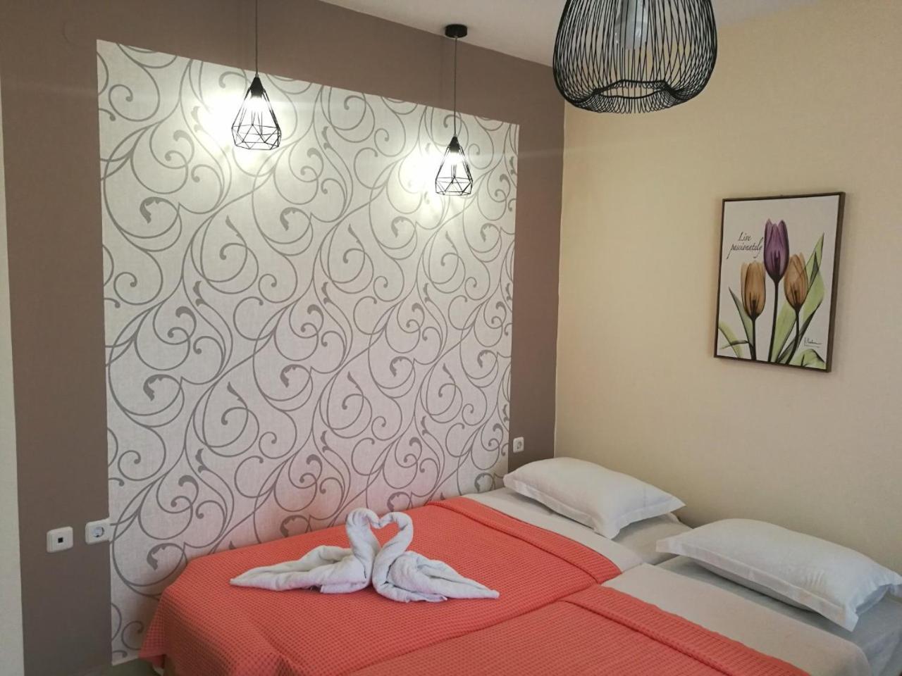 Evris House Color Apartment *