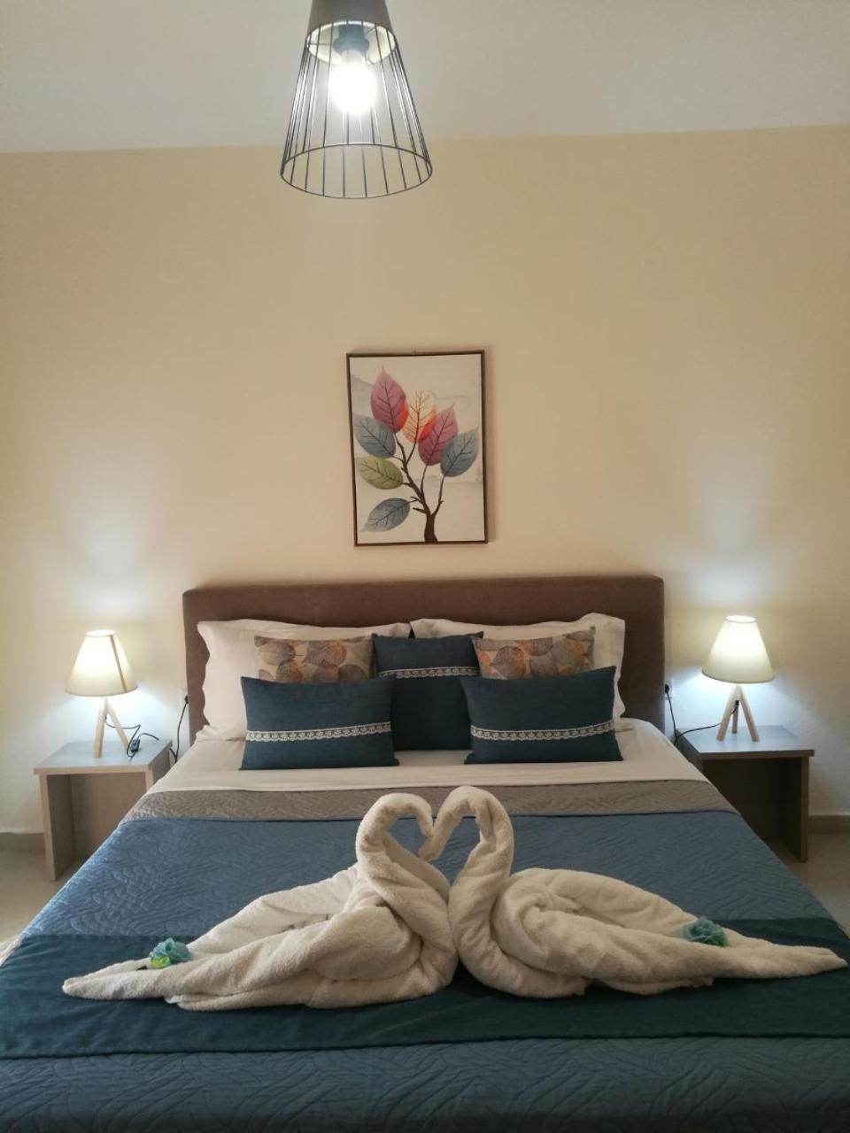 Evris House Color Apartment *