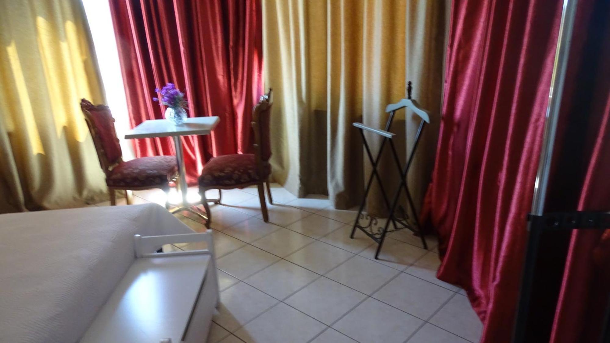 Artemis Greenhill Apartment