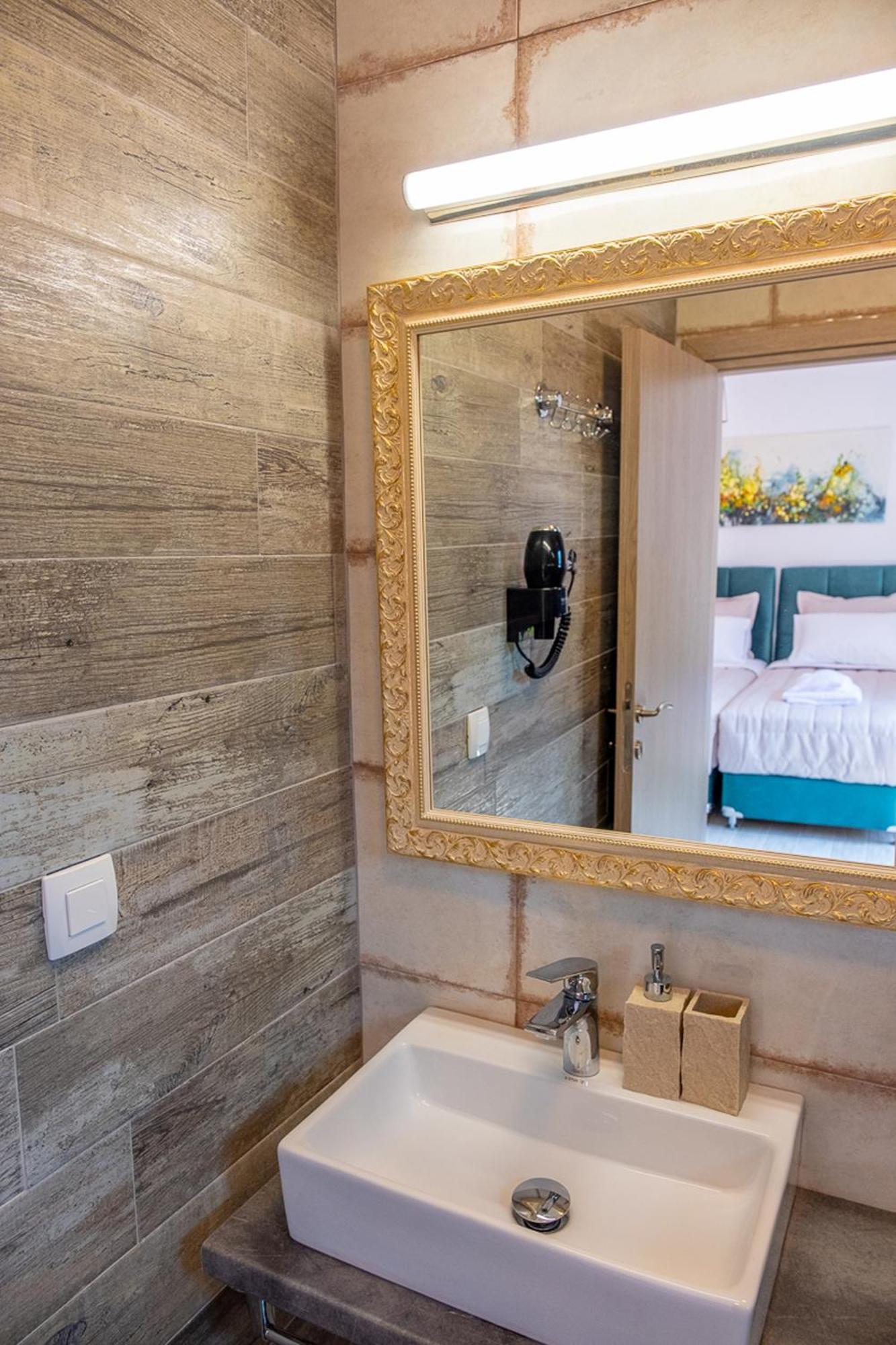 Serenity Luxe Aparthotel Parga