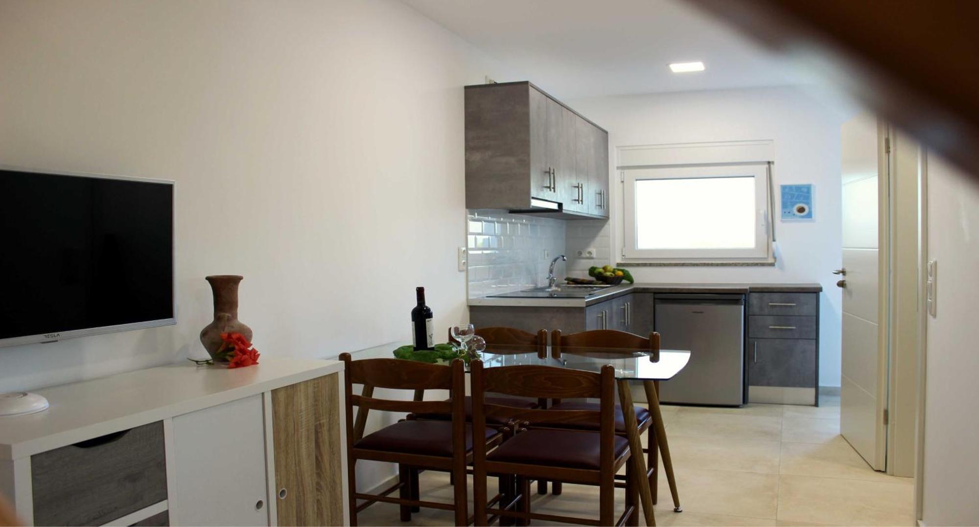 Anemomylos Luxus Suites-boutique & Pool Apartment *