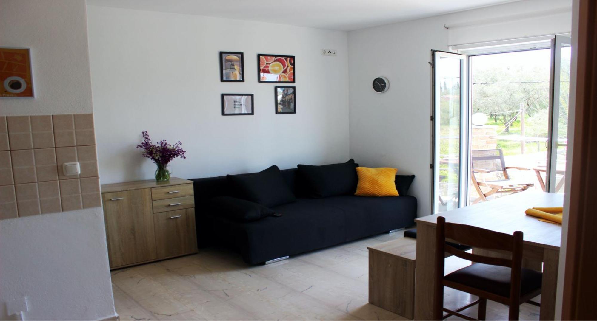 Anemomylos Luxus Suites-boutique & Pool Apartment