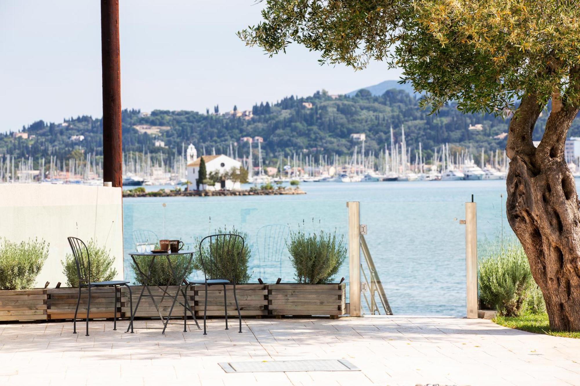 White Swan With Private Pool And Jacuzzi Villa Kommeno (Corfu)