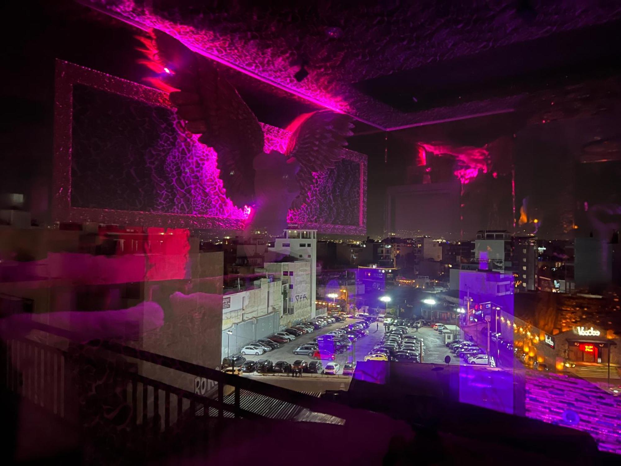 Love hotel Priamos Erato *
