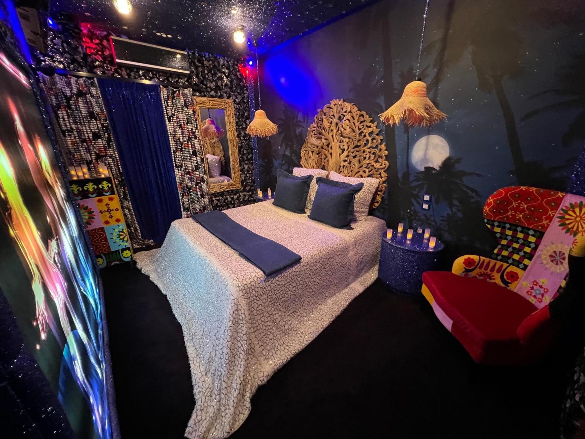 Love hotel Priamos Erato Athens